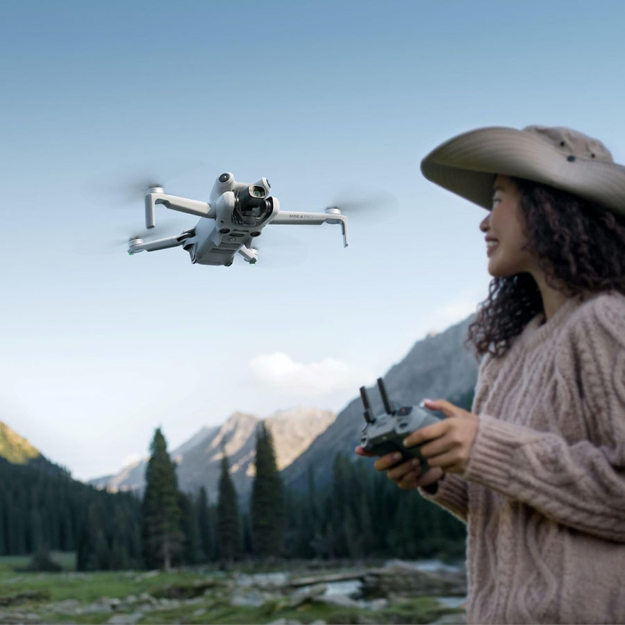 DJI Mini 4 Pro Fly More Combo Plus (RC2) — Seminovo