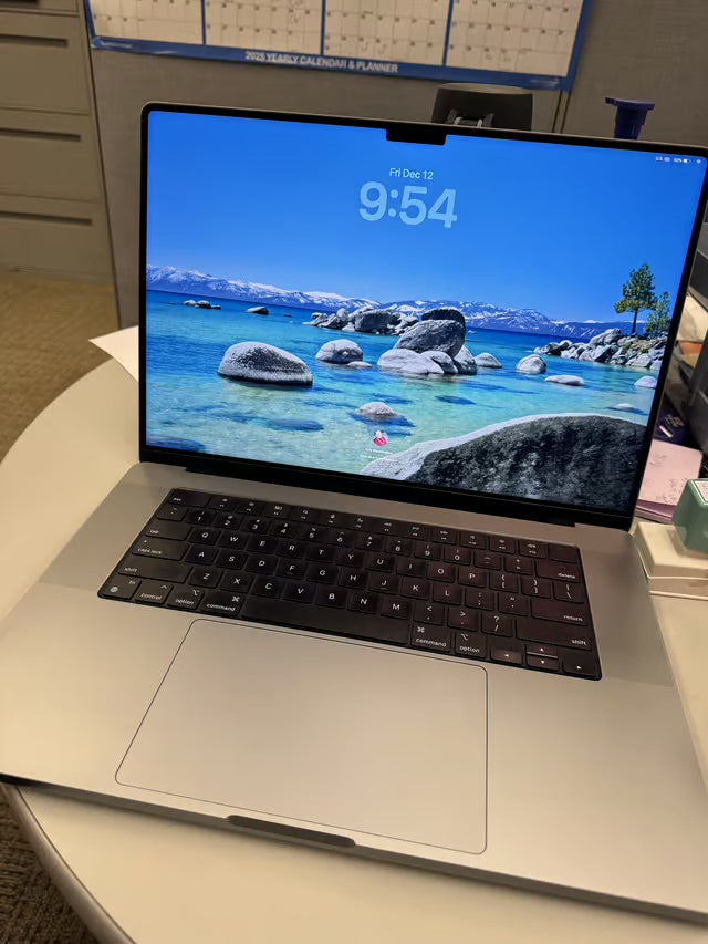 MacBook Pro 16″
